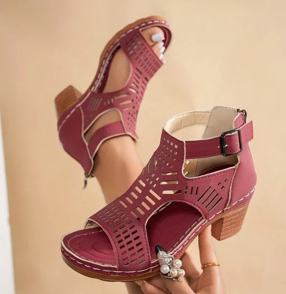 Sandale Retro cu Toc Gros – Elegante și Confortabile