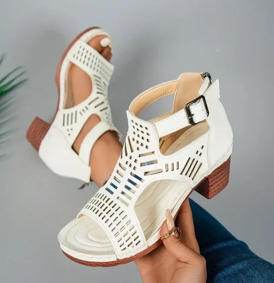 Sandale Retro cu Toc Gros – Elegante și Confortabile